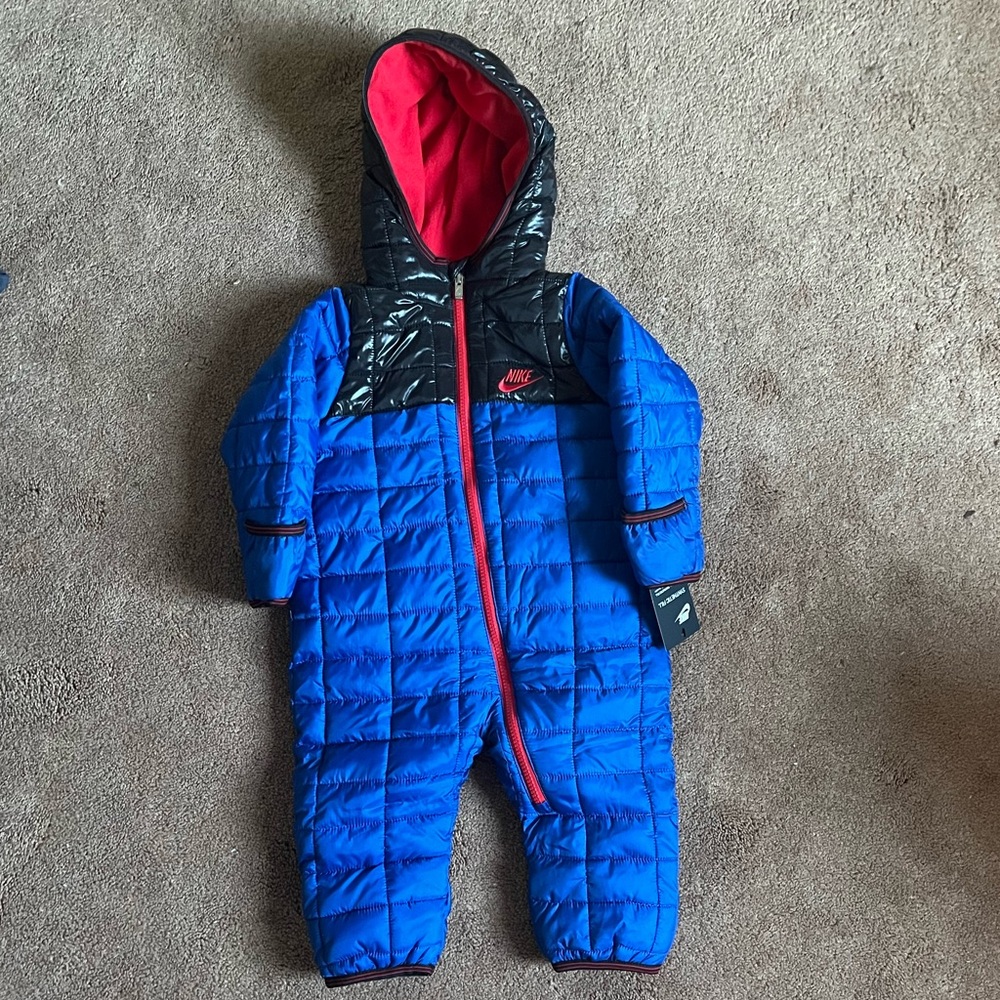 12m snowsuit - Nike